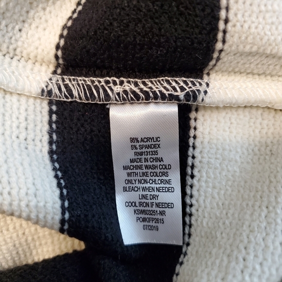 NEW Socialite Black And White Striped Mock Neck Sweater - Picture 4 of 5